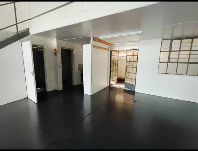 INDUSTRIAL PROPERTY TO RENT IN HALFWAY HOUSE